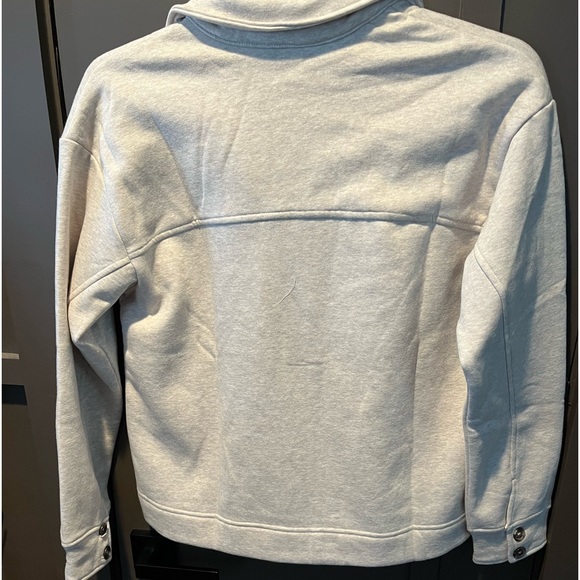 Banana Republic Beige Top Small New $20 - Picture 7 of 8